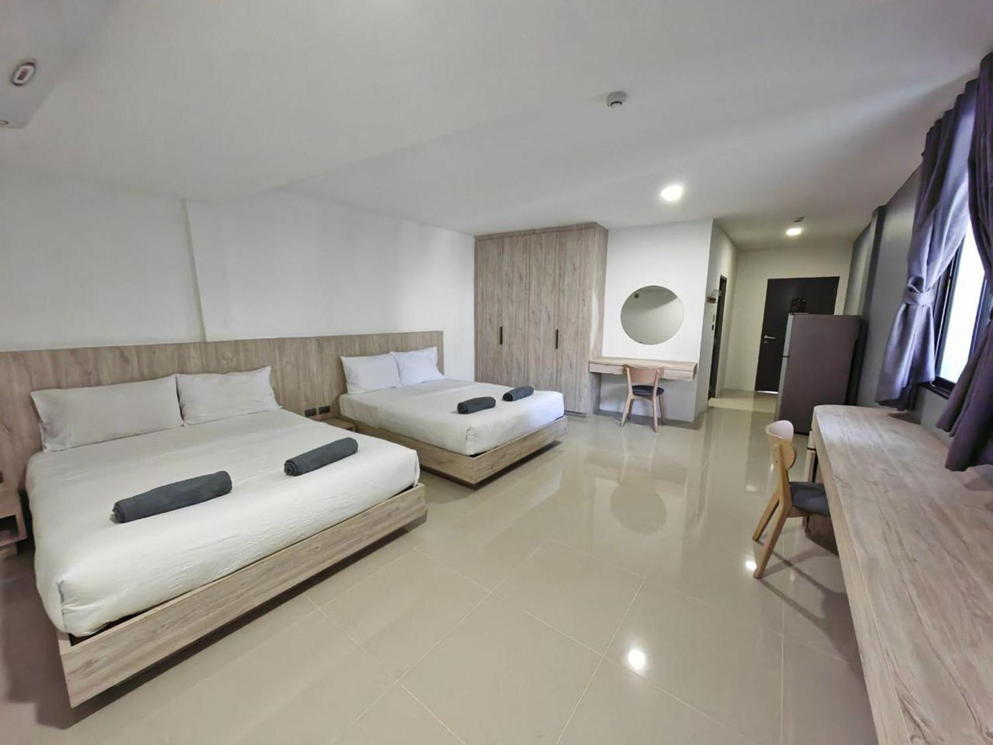 All Day Bangkok Bagian luar foto
